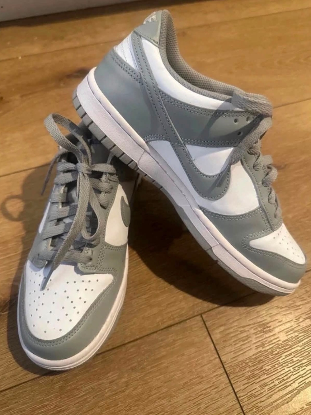 Kids Grey & White Low-Top Sneakers